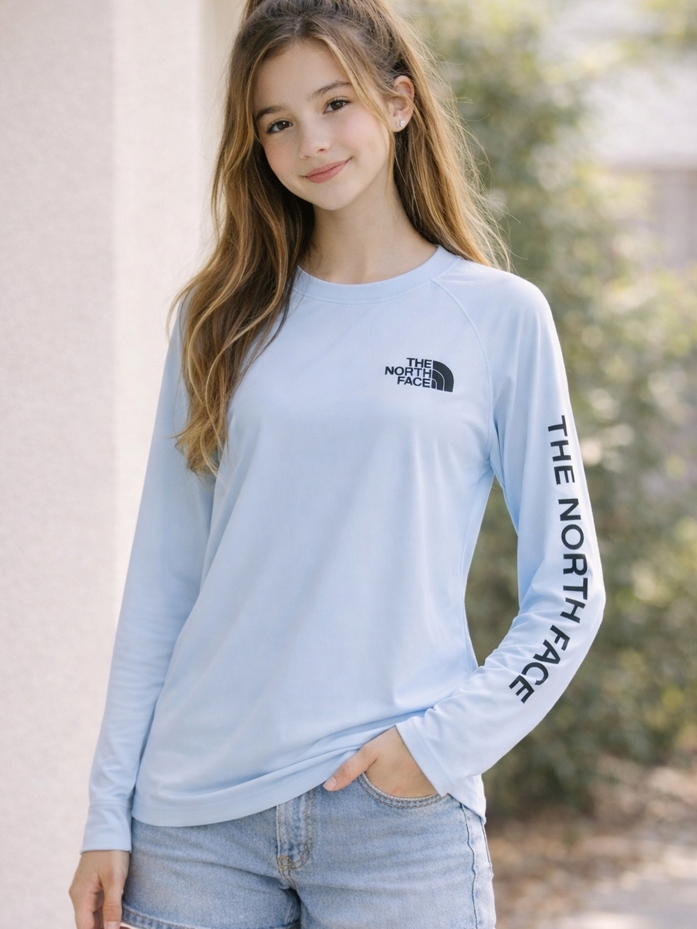 The North Face Girls Light Blue UPF 40+ Tee XL